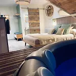Escale En Avesnois Bed and Breakfast