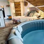 Bed and Breakfast Escale En Avesnois Croix-Caluyau