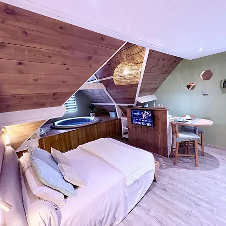 Escale En Avesnois Bed and Breakfast 3*