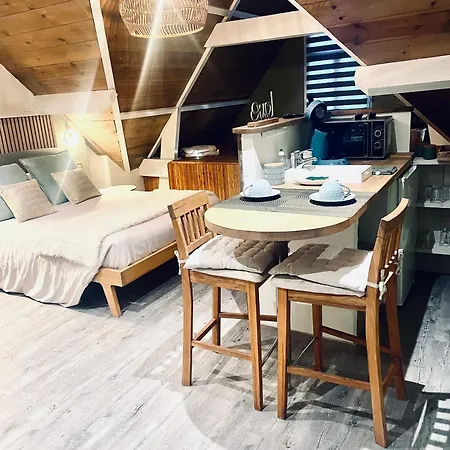Escale En Avesnois Bed and Breakfast 3*