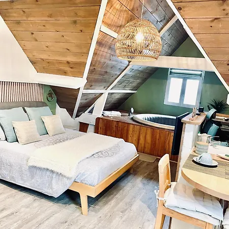 Escale En Avesnois Bed & Breakfast *